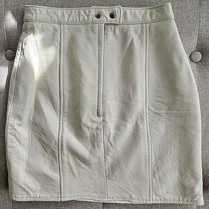 🌟Like New Luxe Off White Faux Leather Women's Pencil Skirt Size Small 🌟